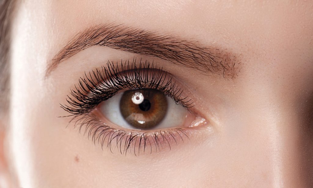 Lashes That Wow: Unveiling the Latest Mascara Trends of 2024